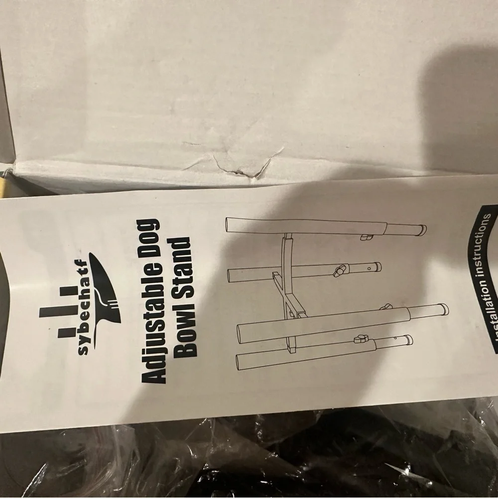 🐾 Adjustable Dog Bowl Stand – New in Box